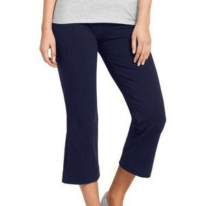 NWT:
Lands' End Women's true navy slim pedal pusher Pants 💜
